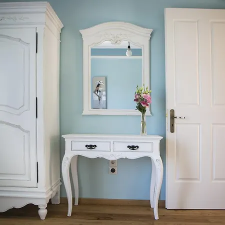 Iconic - Vada Agia Efimia