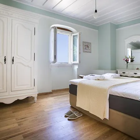 Vada Villa