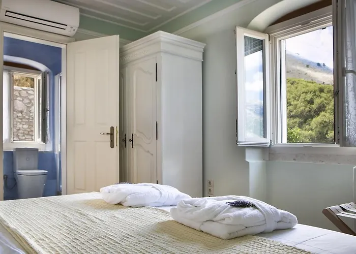 Iconic - Vada * Agia Efimia